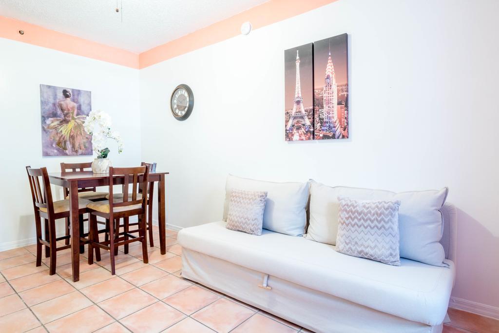 Ocean Walk Apartments Miami Beach Esterno foto