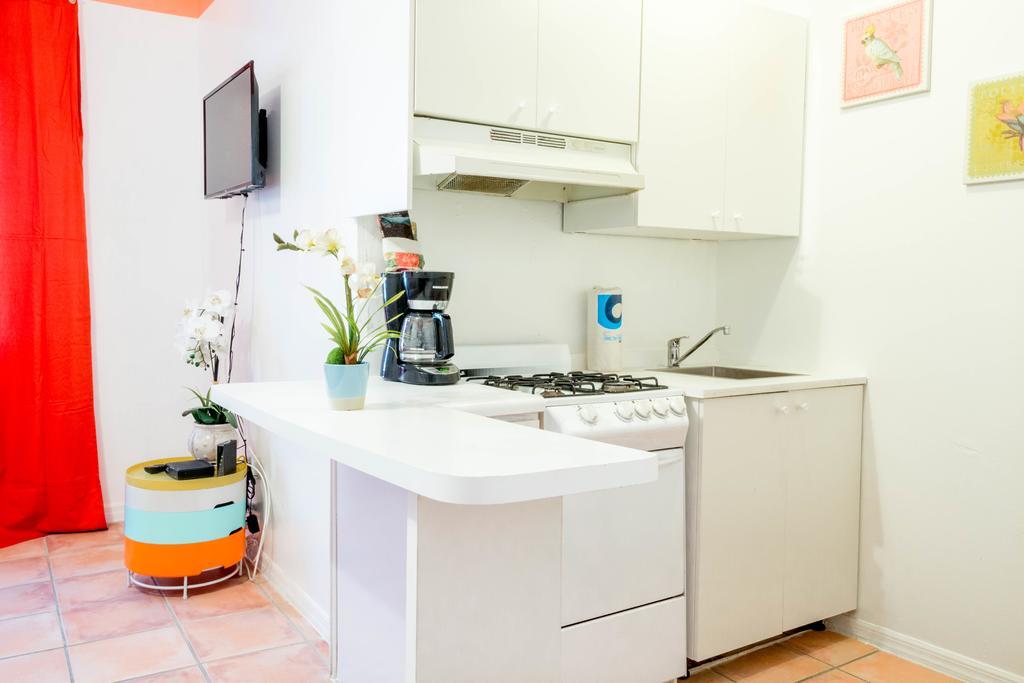 Ocean Walk Apartments Miami Beach Esterno foto